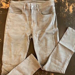 CAMO American Eagle AEO high rise jeans jeggings